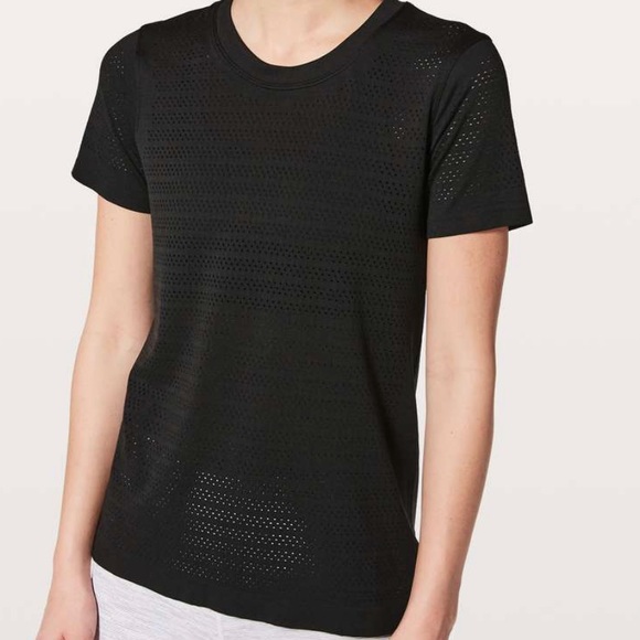 Lululemon Breeze By Short Sleeve - Picture 1 of 6